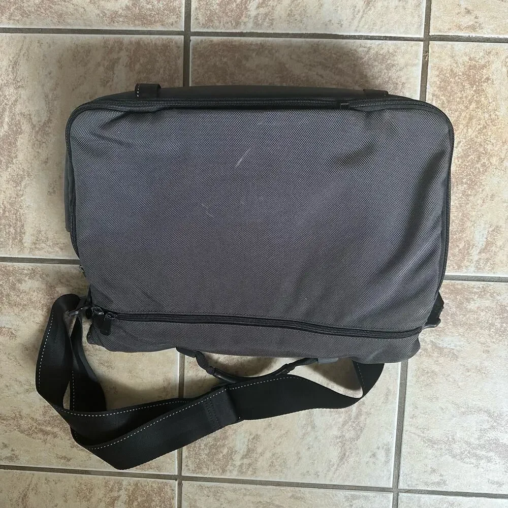 Tumi‎ T For Tech Briefcase Messenger Laptop Bag Crossbody Strap Black